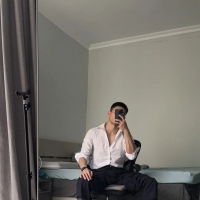 絲襪帥哥充滿荷爾蒙氣息