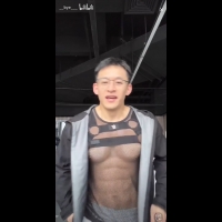 黑丝背心肌肉帅哥运动直播超诱惑-b站 -抖音