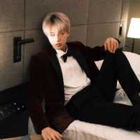 博主苔藓不太咸，可爱韩风帅哥丝袜