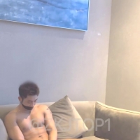 【在线】【国产】运动博主ZKJTOP1和玩艹丝袜帅哥，太诱人了