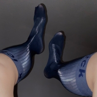 durk0987的油亮中筒丝袜，性感